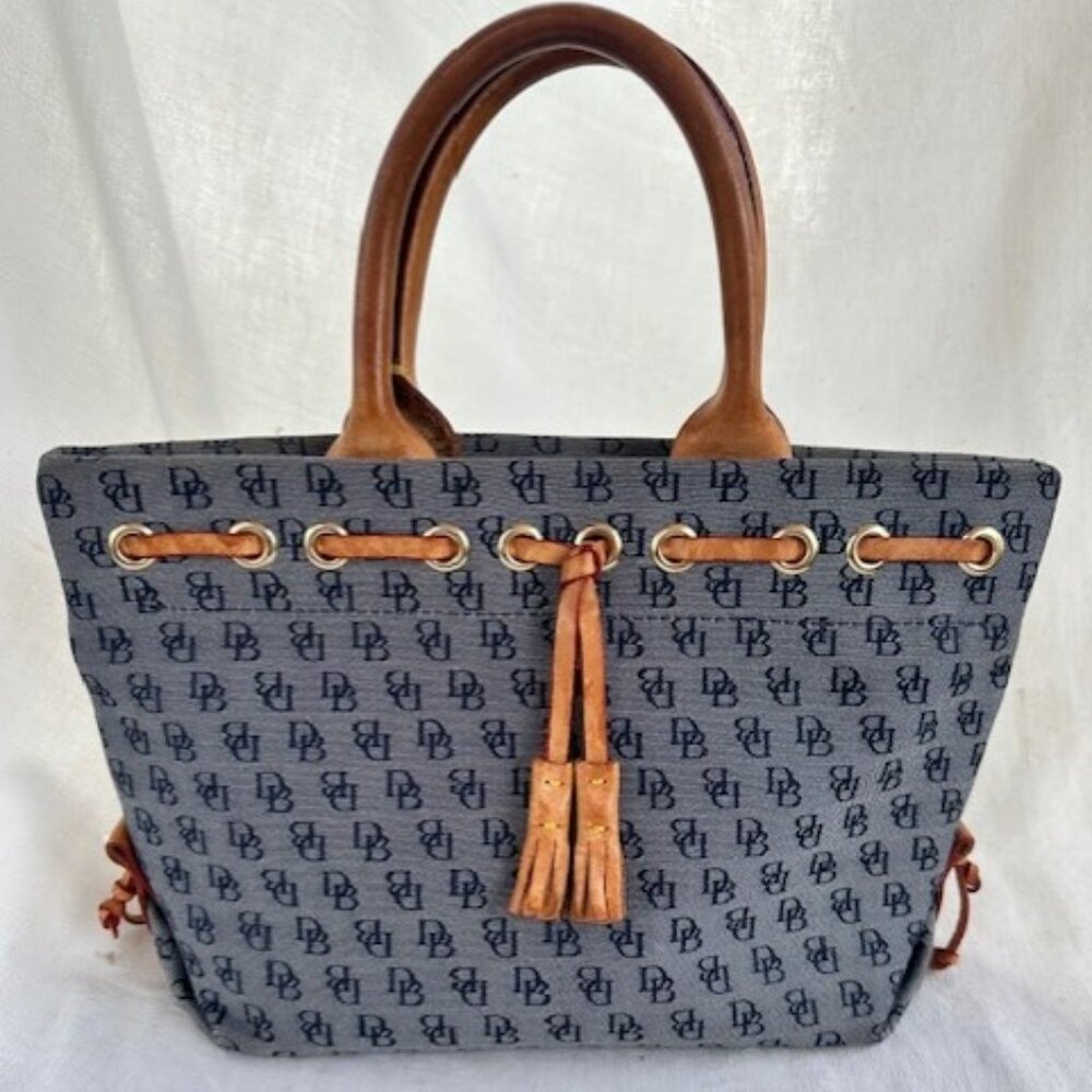 Vintage DOONEY & BOURKE Tulip Tassel Signature Logo Handbag